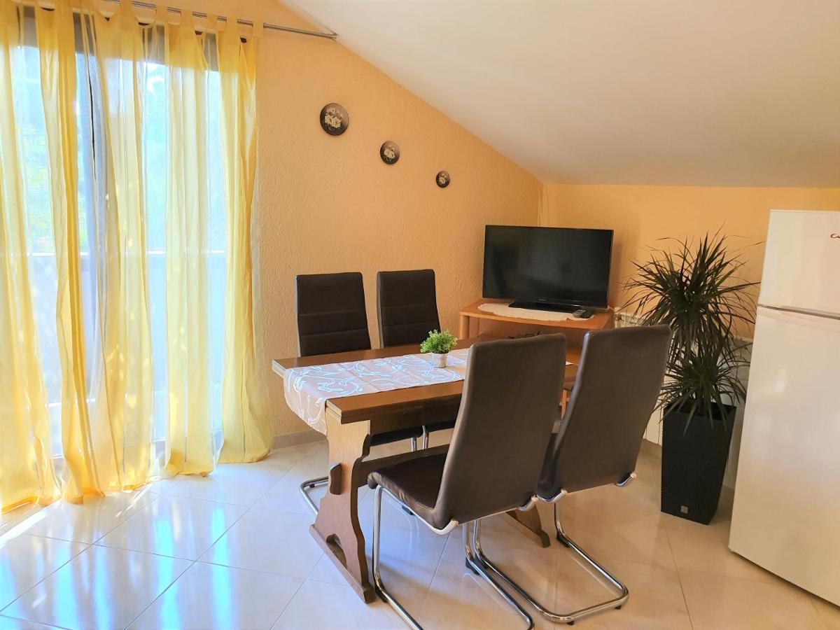 Apartments Angela Kampor ภายนอก รูปภาพ