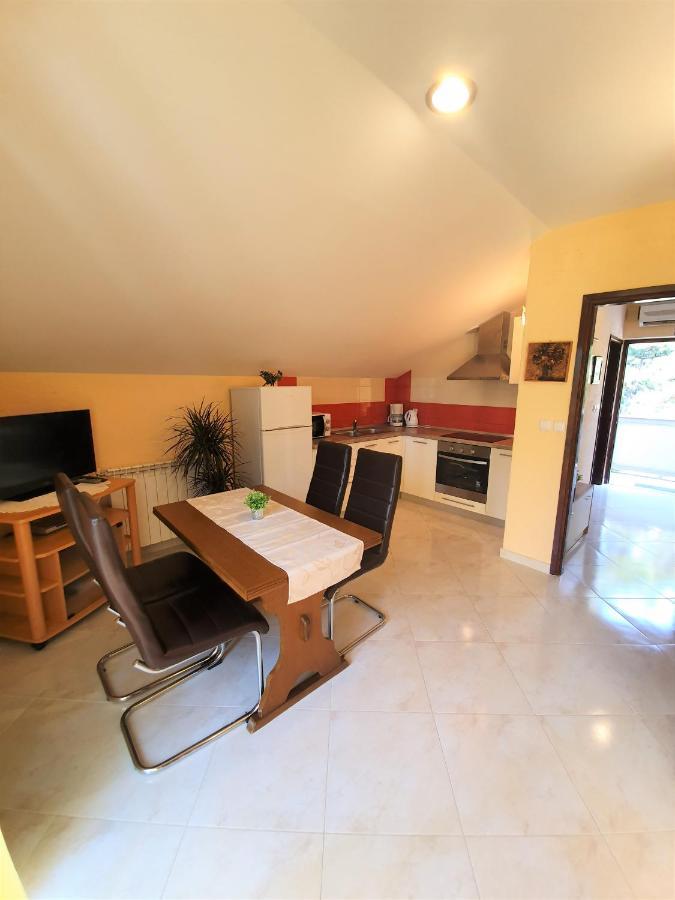 Apartments Angela Kampor ภายนอก รูปภาพ